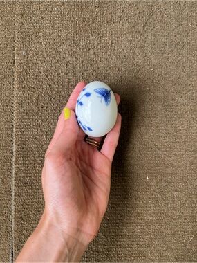 Vintage Bing & Grondahl Danish Blue & White Porcelain Egg 692 B&G Denmark